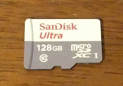 128GBのmicro SDXCカードの画像